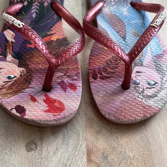 HAVAIANAS Frozen Flip Flops - Picture 2 of 3